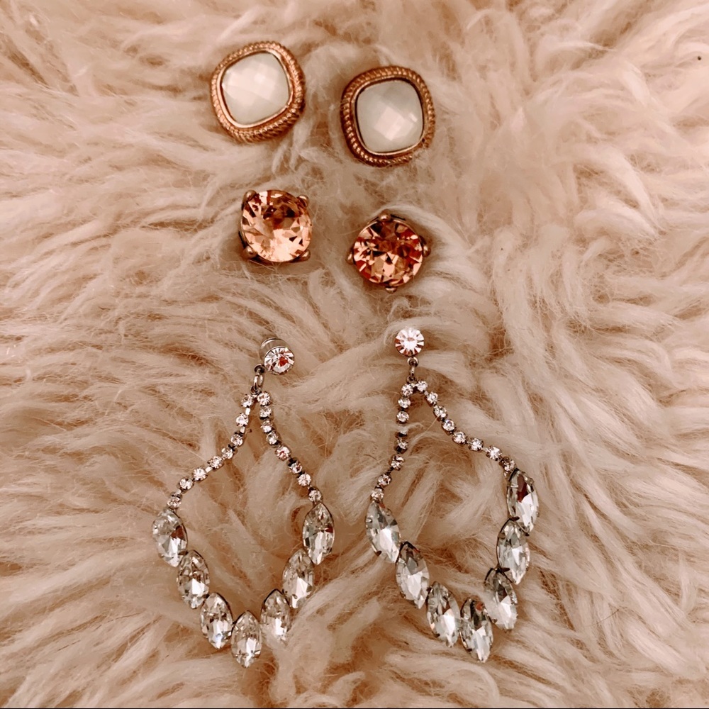 Classy earrings (Set of three pairs)